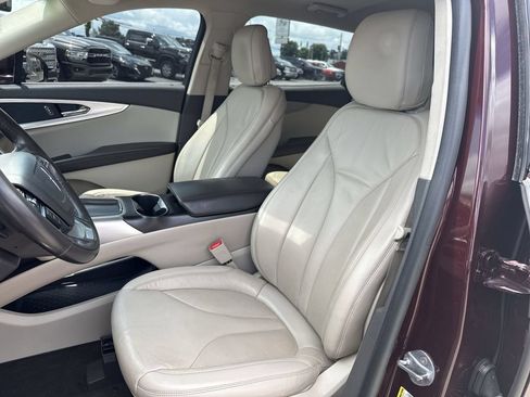 Used 2020 Lincoln Nautilus FWD w/ Equipment Group 101A image 14