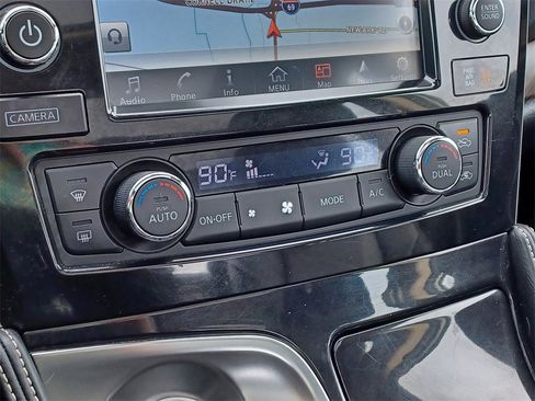 Used 2016 Nissan Maxima Platinum image 23