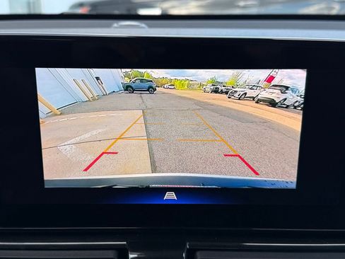 Used 2025 Chevrolet TrailBlazer LT AWD/4WD image 35