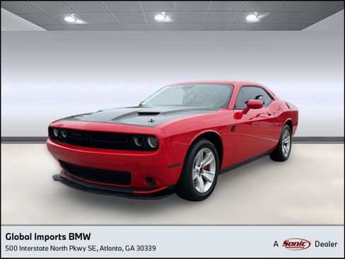 Used 2023 Dodge Challenger SXT RWD image 1