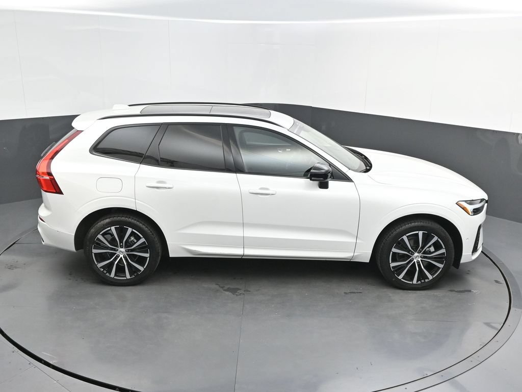Certified 2024 Volvo XC60 B5 Ultimate w/ Protection Package Premier AWD/4WD image 27