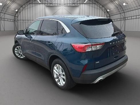 Used 2020 Ford Escape SE FWD image 3
