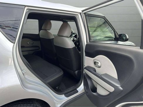 Used 2014 Kia Soul + w/ UVO w/Eservices Package FWD image 15