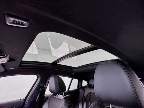 Used 2022 BMW X4 M40i image 4