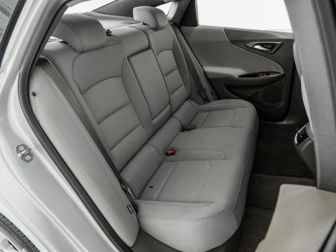 Used 2016 Chevrolet Malibu LT image 33