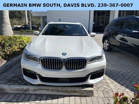 Used 2019 BMW 750i w/ Executive Package image 11