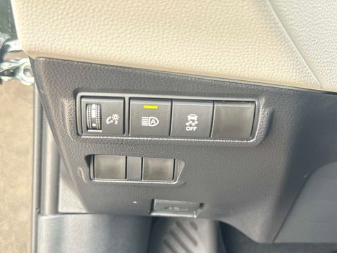 Used 2026 Toyota Corolla Cross L FWD image 26