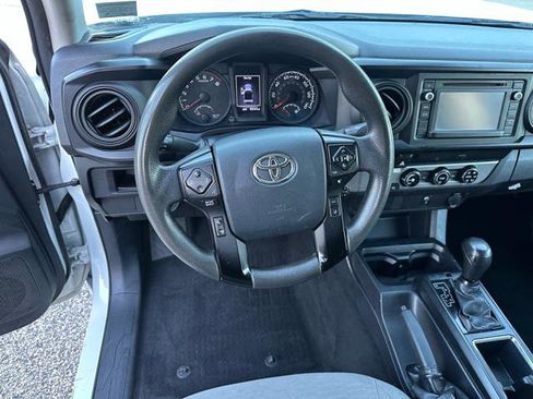 Used 2018 Toyota Tacoma SR image 21