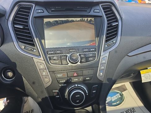 Used 2015 Hyundai Santa Fe Limited w/ Option Group 04 AWD/4WD image 24