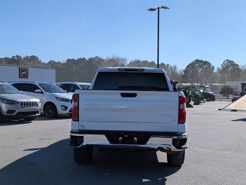 Used 2020 Chevrolet Silverado 1500 LT image 4
