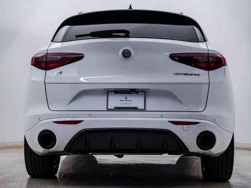 Used 2023 Alfa Romeo Stelvio Veloce image 8