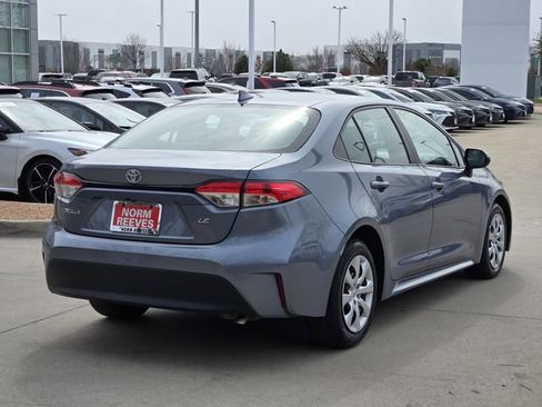 Used 2024 Toyota Corolla LE image 4