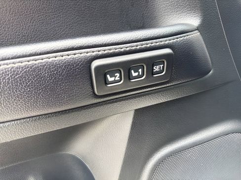 Used 2018 Toyota 4Runner Limited image 11