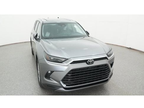 New 2026 Toyota Grand Highlander Limited image 14