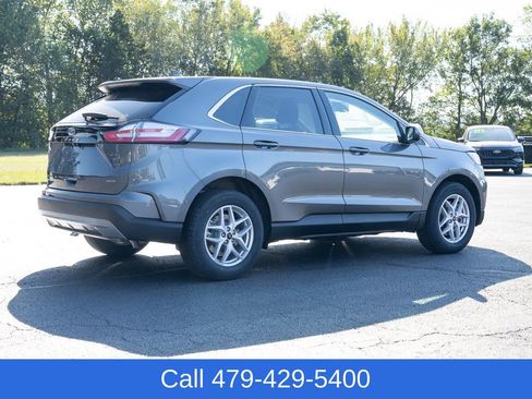 Used 2024 Ford Edge SEL image 6