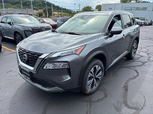 Certified 2023 Nissan Rogue SV w/ SV Premium B Package AWD/4WD image 3