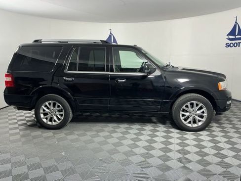 Used 2017 Ford Expedition Limited w/ Equipment Group 301A AWD/4WD image 6