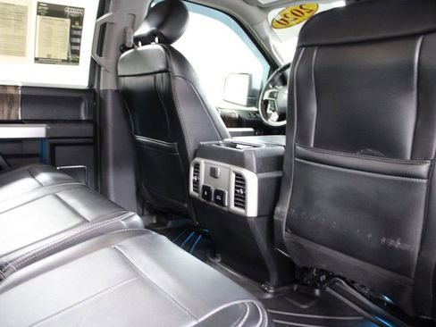 Used 2020 Ford F150 Lariat image 33