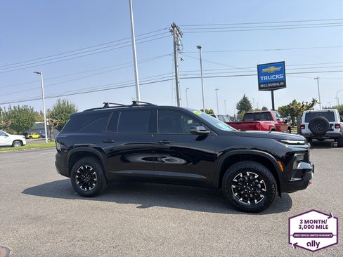 Used 2025 Chevrolet Traverse Z71 w/ Enhanced Driving Package AWD/4WD image 7