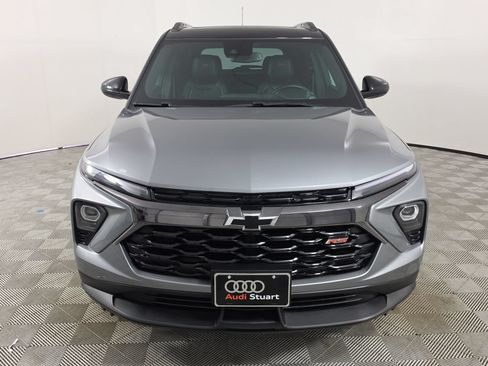 Used 2024 Chevrolet TrailBlazer RS w/ Convenience Package AWD/4WD image 2