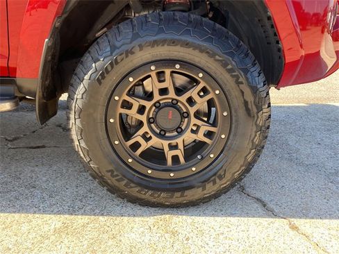 Used 2020 Toyota 4Runner TRD Off-Road Premium image 9