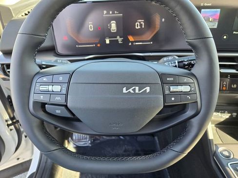 New 2026 Kia Sportage EX image 23