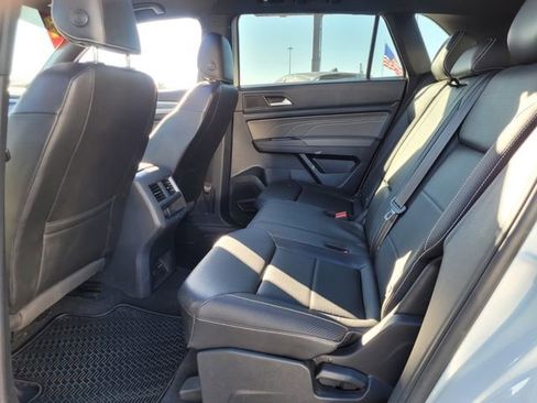 Used 2022 Volkswagen Atlas Cross Sport SEL R-Line image 5