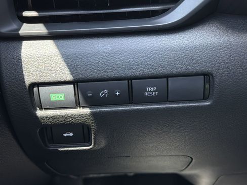Used 2025 Nissan Sentra S FWD image 24