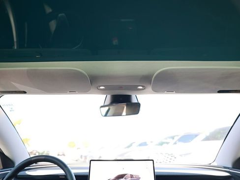 Used 2024 Tesla Model 3 Standard Range RWD image 29