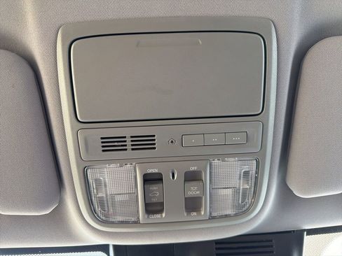 Used 2020 Honda CR-V Touring image 19