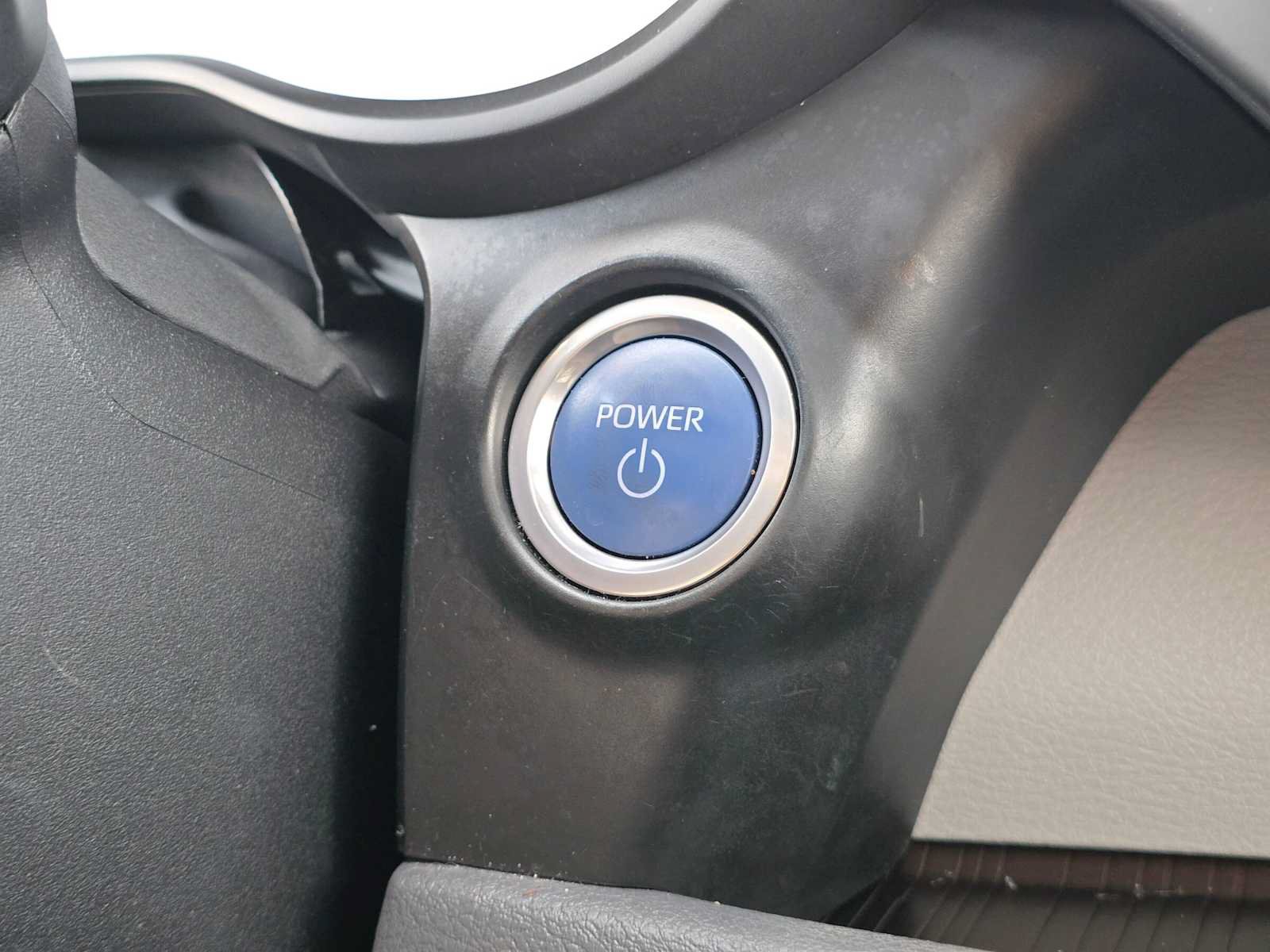 Certified 2021 Toyota Sienna XLE FWD image 38