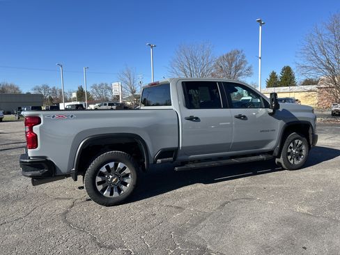 Used 2024 Chevrolet Silverado 2500 Custom w/ Custom Value Package AWD/4WD image 3