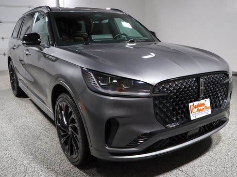 Used 2025 Lincoln Aviator Reserve w/ Equipment Group 201A AWD/4WD image 5