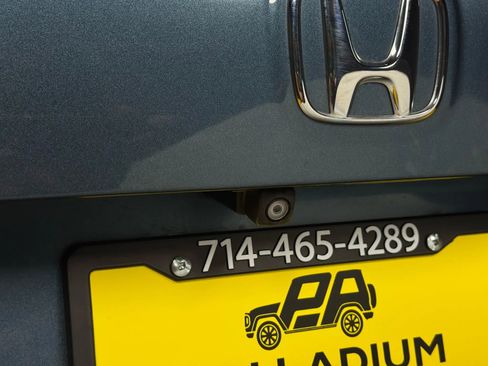 Used 2016 Honda Pilot Touring image 13