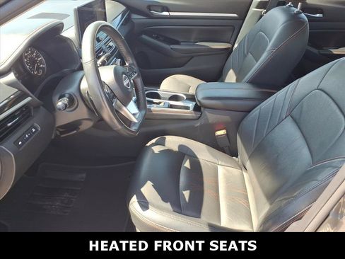 Used 2024 Nissan Altima 2.5 SR w/ SR Premium Package FWD image 11