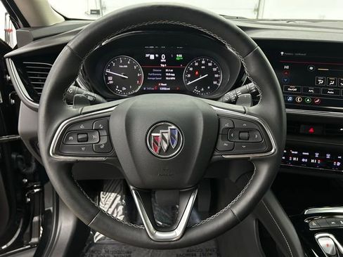 Used 2023 Buick Envision Avenir image 25
