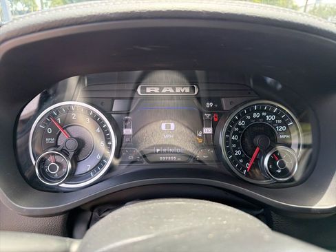 Used 2023 RAM 1500 Laramie AWD/4WD image 12