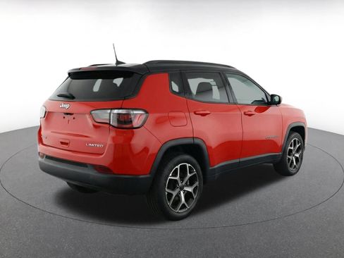 Used 2025 Jeep Compass Limited AWD/4WD image 10