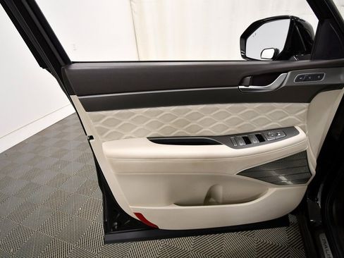 Used 2021 Hyundai Palisade Calligraphy image 12