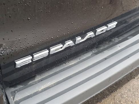 Used 2020 Cadillac Escalade Luxury image 35