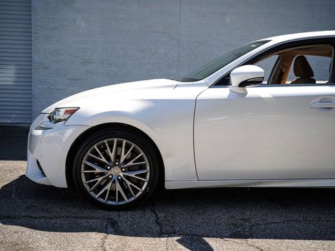 Used 2016 Lexus IS 200t w/ Premium Package image 11