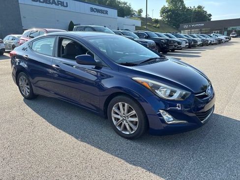 Used 2014 Hyundai Elantra SE w/ Option Group 02 FWD image 7