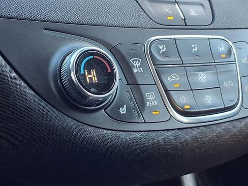 Used 2021 Chevrolet Malibu LT w/ Redline Edition image 5