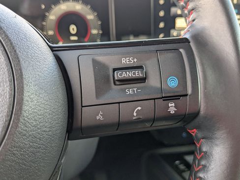 Used 2025 Nissan Kicks SR image 20