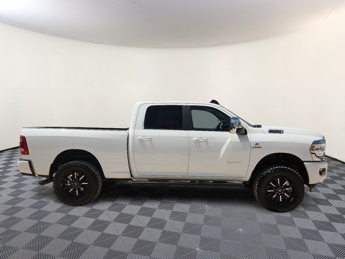 Used 2024 RAM 2500 Laramie AWD/4WD image 5