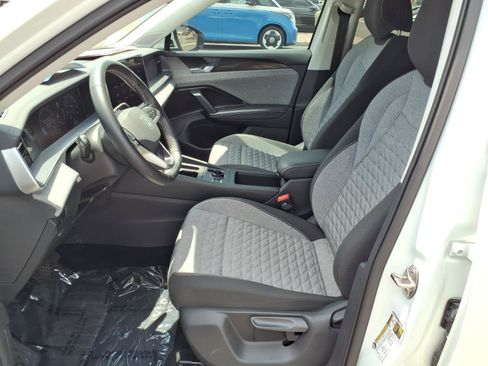 Certified 2025 Volkswagen Tiguan S FWD image 19