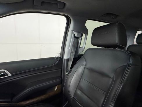 Used 2020 GMC Yukon Denali w/ Denali Premium Package AWD/4WD image 17
