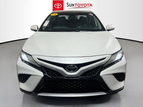 Used 2019 Toyota Camry XSE w/ Navigation Package FWD image 10