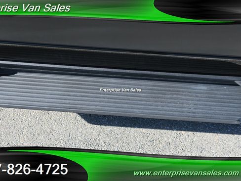 Used 2024 Ford Transit 350 XLT image 11