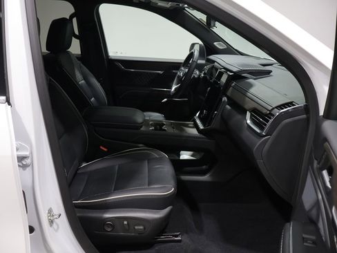 Used 2025 GMC Acadia Denali w/ Super Cruise Package AWD/4WD image 27